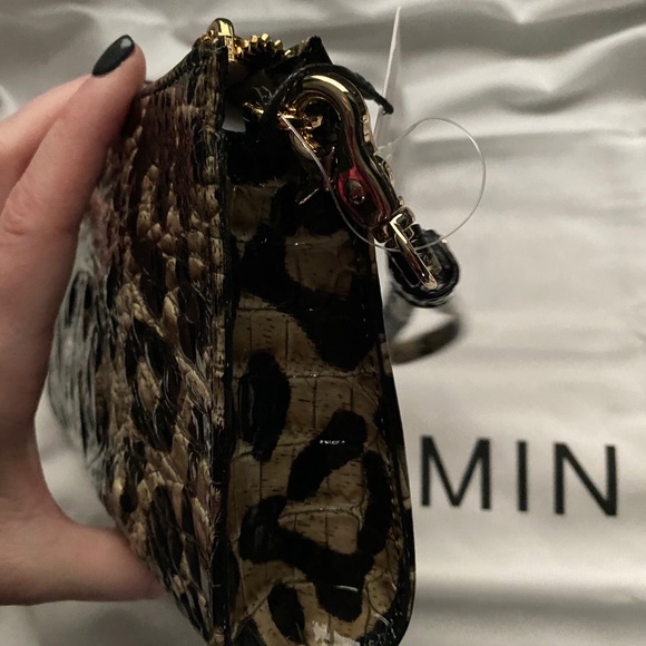 NWT Brahmin Snow Leopard Daisy Wristlet/Cosmetic - Picture 5 of 6